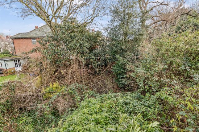 126, Sutton Court Road, London photo 4