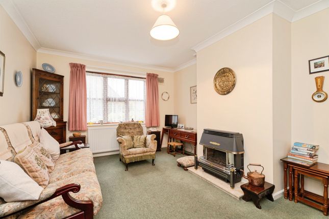 3, Rowan Way, Holt photo 3