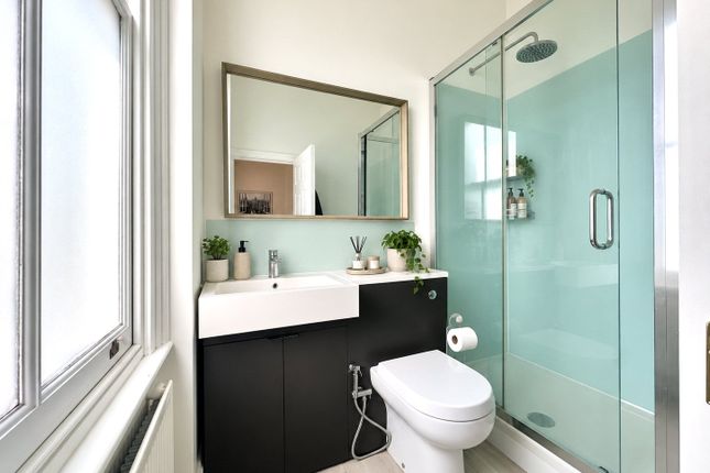 Flat 3, 9, Grange Road, Greater London photo 5