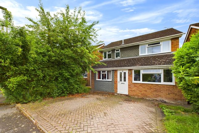 Thumbnail Detached house for sale in Fox Cover, Chinnor