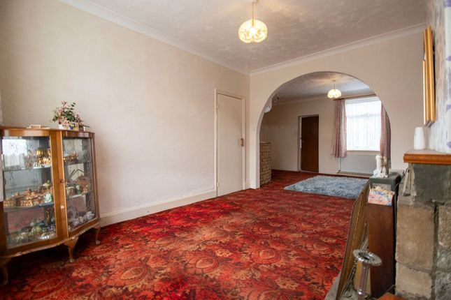 27 Messingham Road, Scunthorpe photo 3