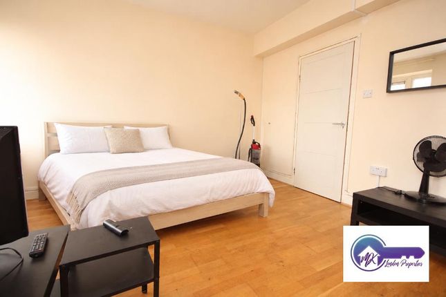 Clarence Way, London photo 2