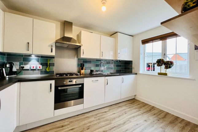 End terrace house for sale in Lake Drive, Hythe
