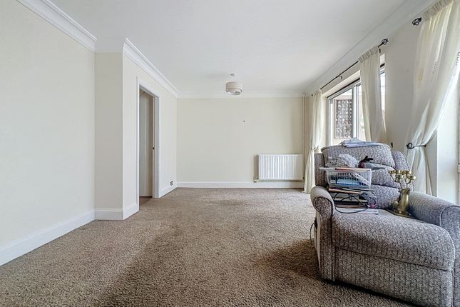 47, Jennett Close, Leicester photo 5