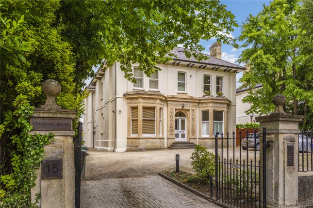Thumbnail Flat to rent in Stanhope House, 15 Queens Road, Cheltenham, Gloucestershire