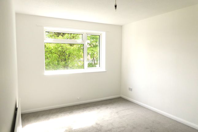 19, Osterley Close, Stevenage photo 5