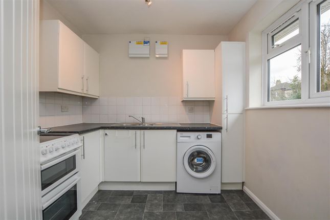 3 Gainsborough Court, Great Eastern Road, Brentwood photo 3