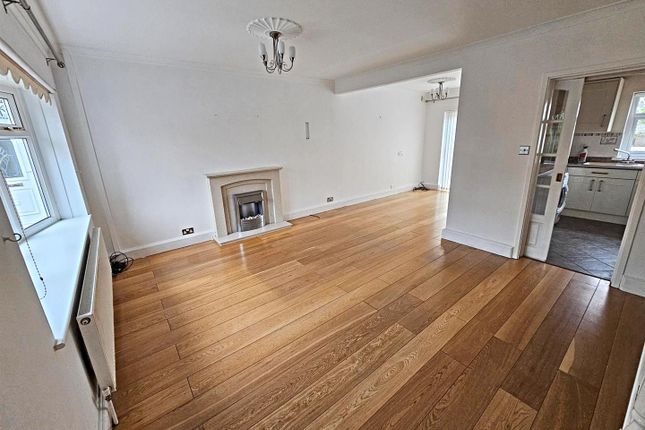 46, Conway Crescent, Pontypridd photo 2
