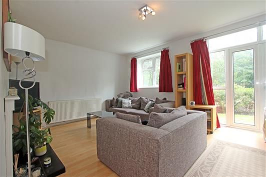 Thumbnail Flat to rent in Spencer Park, Wandsworth