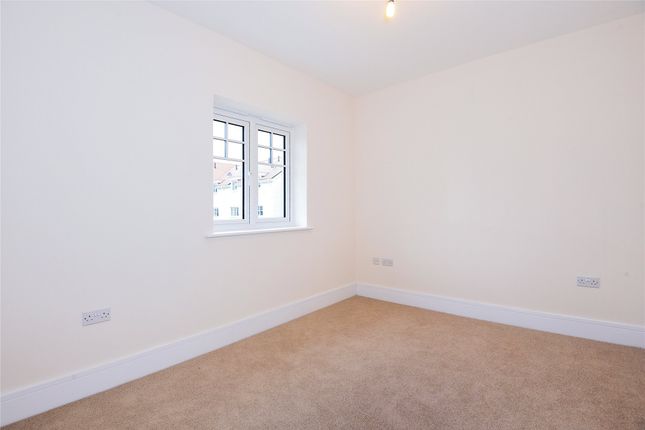 Flat to rent in Rangley Place, 301 Longwater Avenue, Reading, Berkshire
