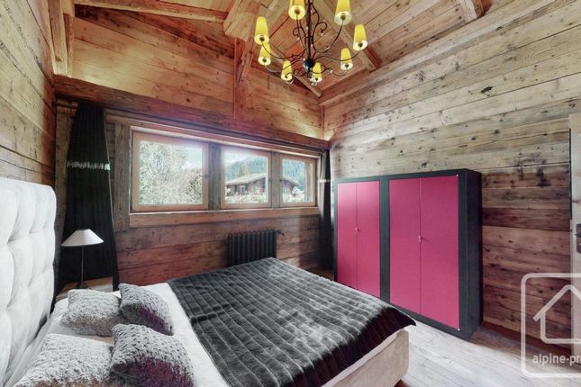 Chalet for sale in Rhône-Alpes, Haute-Savoie, Les Praz De Chamonix