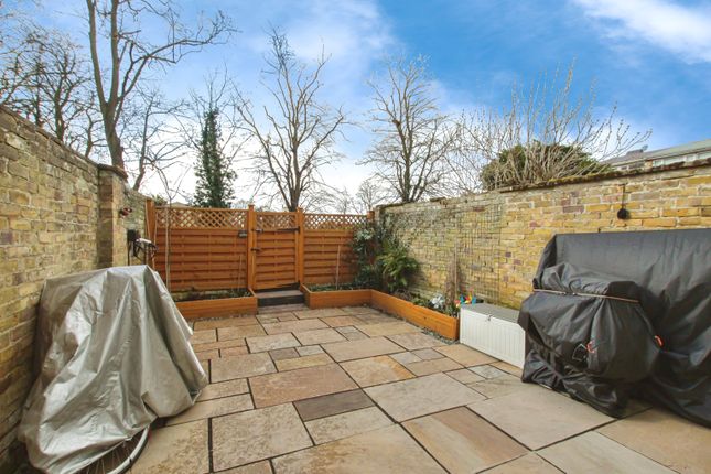 Terraced house for sale in Spring Lane, Cambridge