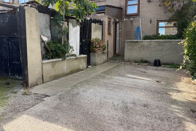 Wenborough Lane, Bradford photo 3