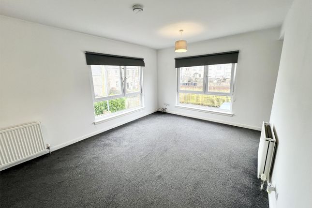 10, Alexandra Gardens, Kilwinning photo 3