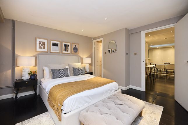 3, Uxbridge Street, London photo 2