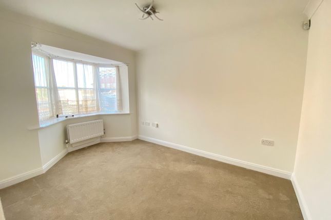 20, Lewis Mews, Kent photo 4