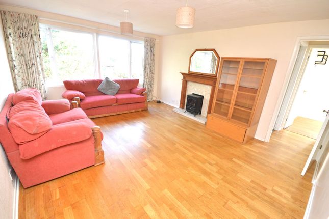 32e Norris Hill Drive, Stockport photo 2