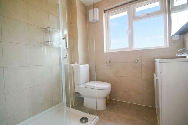 35 Cromer Road, Barnet photo 5