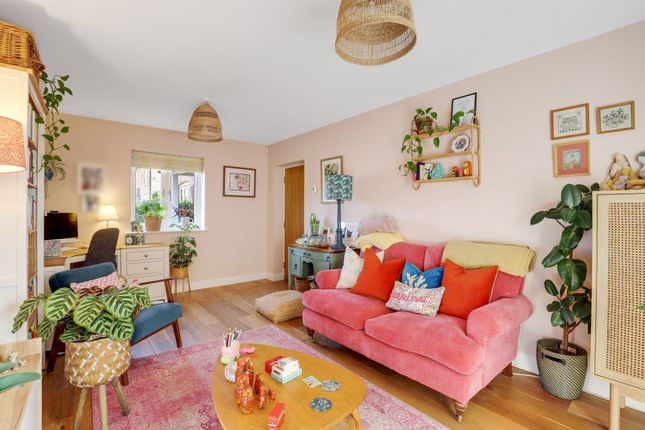 4 Normanton Court, Nottingham photo 4
