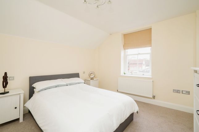 Flat for sale in The Old Gaol, Abingdon