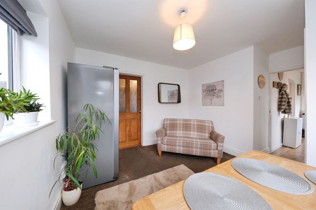 48, Danesby Crescent, RIPLEY photo 3
