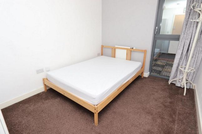 Thumbnail Room to rent in Dalston Square, London