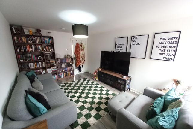 114, Birch Way, Newton Aycliffe photo 2