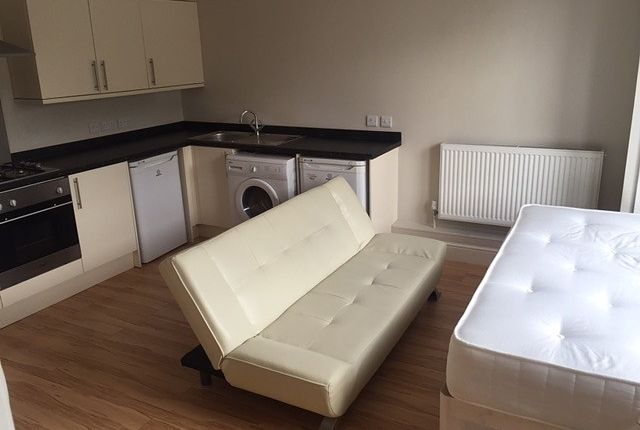 4, Flat, Southampton photo 2