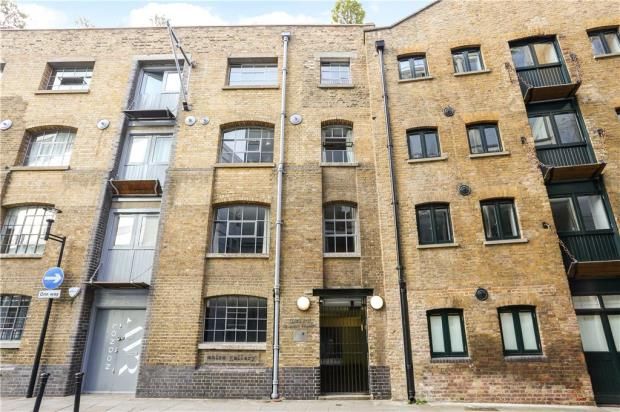 Flat to rent in Anise Building, 13 Shad Thames, London