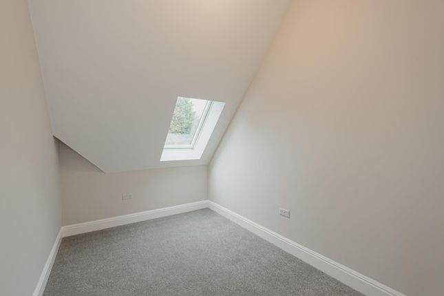 Flat for sale in Parkers Hill, Ashtead