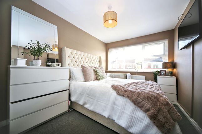 12 Elkstone Close, Wigan photo 4