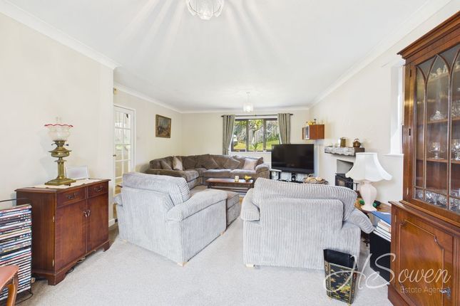 12, Hawthorn Close, Newton Abbot photo 3