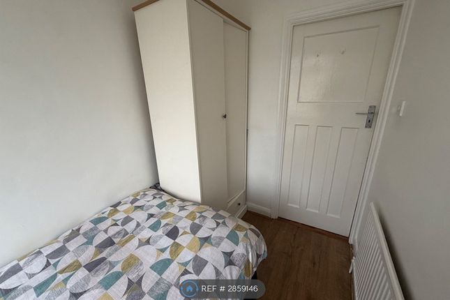 Cumberland Avenue, Welling photo 2