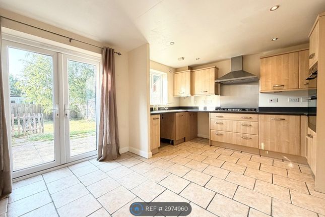 Wheatcroft Way, Swindon photo 3