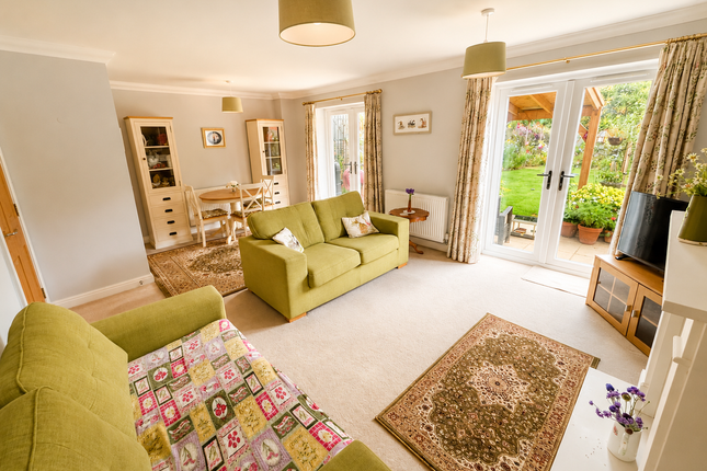 2, Halyars Way, Yeovil photo 2