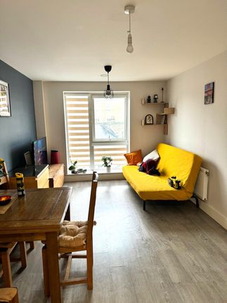 21 St Andrews Court  , Scotland Green, London photo 5