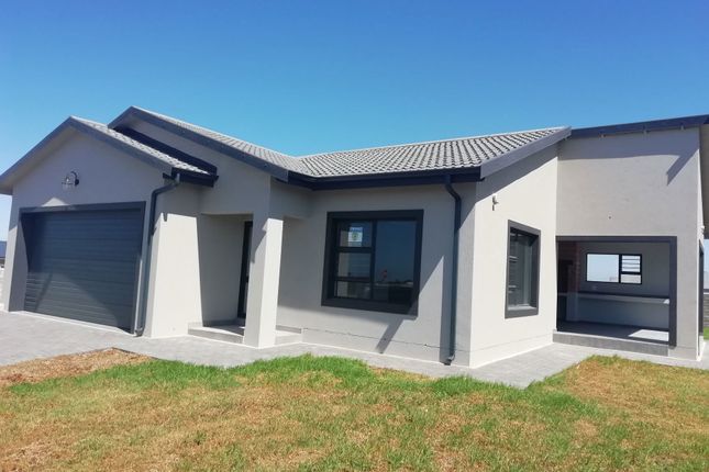 Detached house for sale in 29 Blackberry Street, Fountains Estate, Jeffreys Bay, Eastern Cape, South Africa