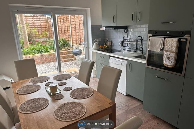 A Brownlow Crescent, Melton Mowbray, Melton Mowbray photo 4