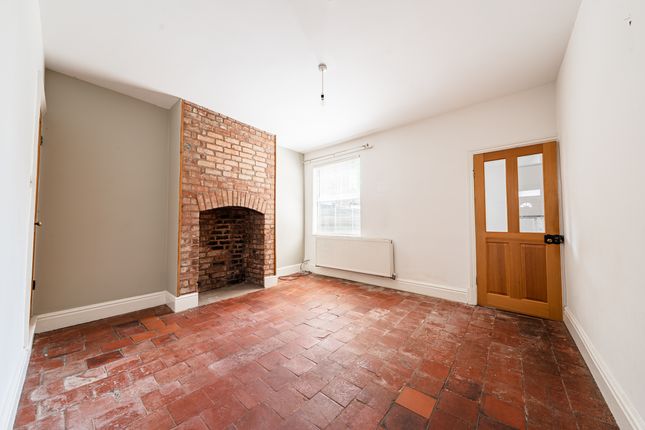 24 Huncote Road, Leicester photo 4