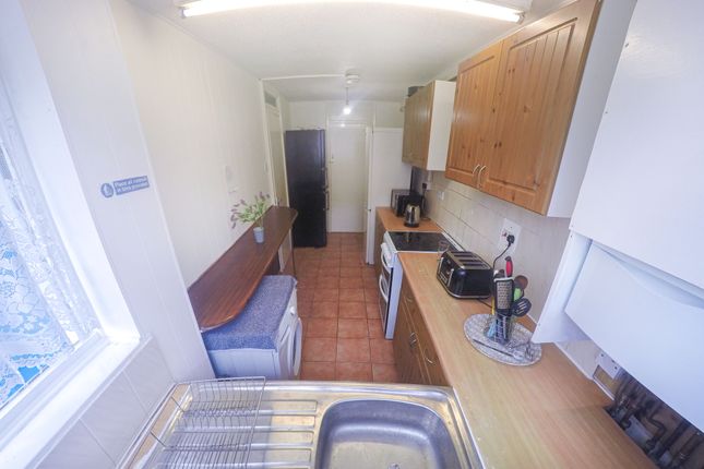24, Marlborough Avenue, London photo 5