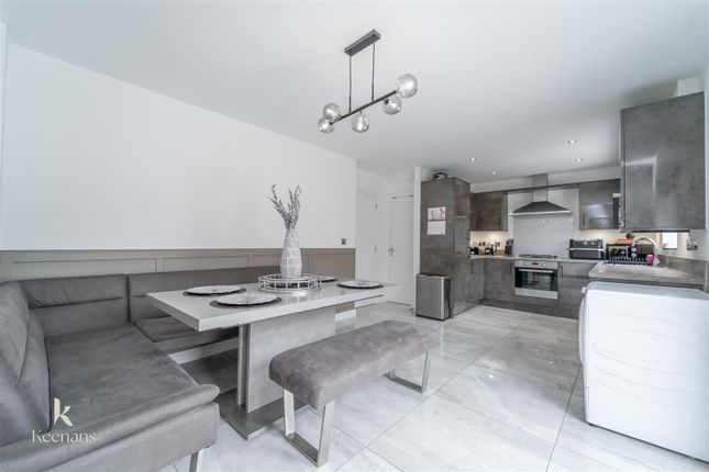 7, Millicent Way, Blackburn photo 3