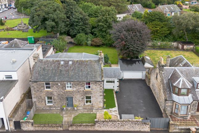 3 Betson Street, Glenrothes photo 3