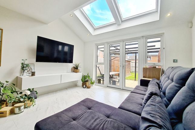 18, Eastbourne Crescent, Greater Manchester photo 3