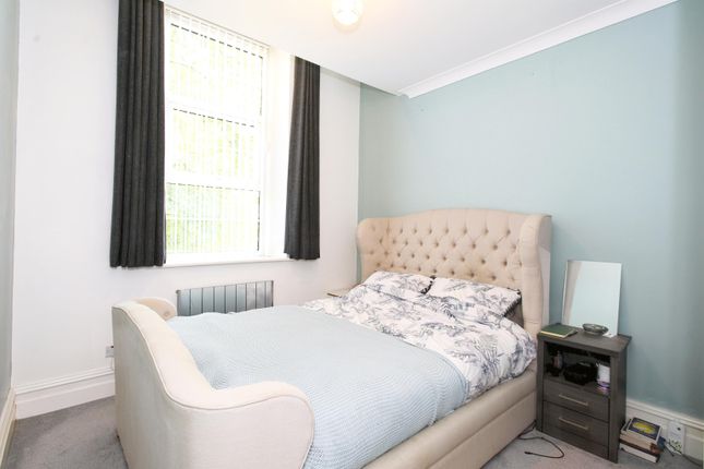Flat for sale in The Uplands, Macclesfield