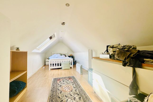 121 Harlaxton Drive, Nottingham photo 4