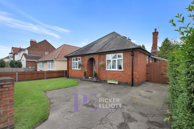 Thumbnail Detached bungalow for sale in Kingsfield Road, Barwell, Leicester