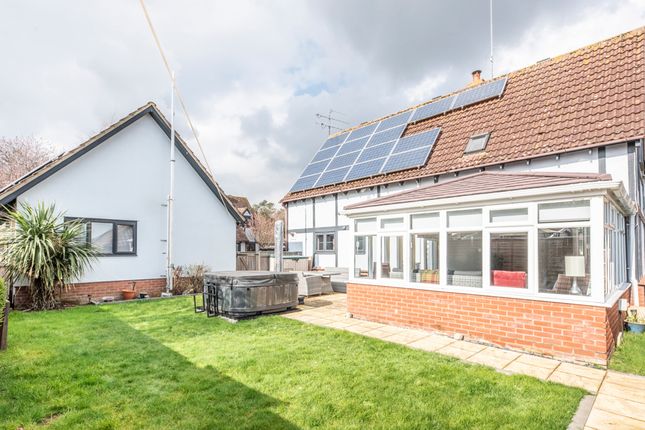 Detached house for sale in Stour Close, Saxmundham, Suffolk