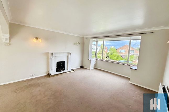 3, Far View Bank, Huddersfield photo 3