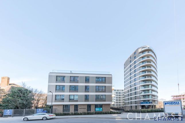 Flat for sale in North End Road, Wembley