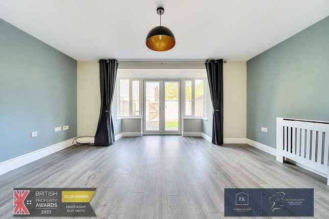 6, Fox Brook, St. Neots photo 3